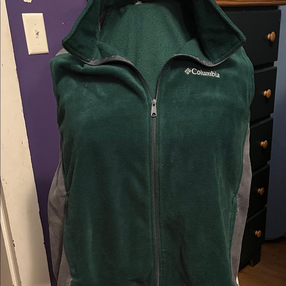 Columbia Forest Green and Charcoal Fleece Jacket